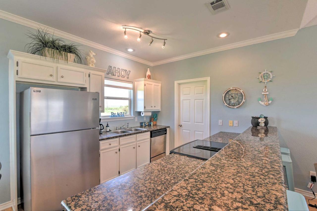 Bright Crystal Beach House, Walk To Coast! Villa Bolivar Peninsula Dış mekan fotoğraf